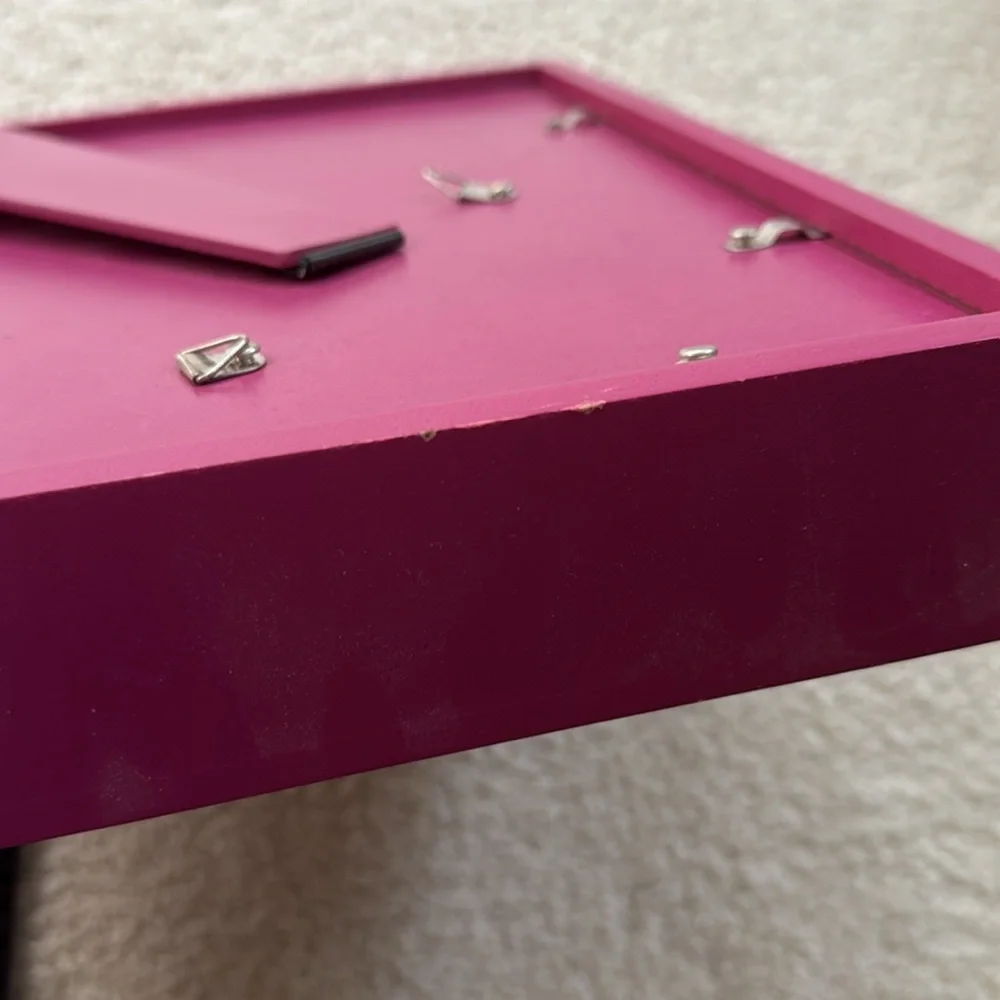 2 shadow boxes